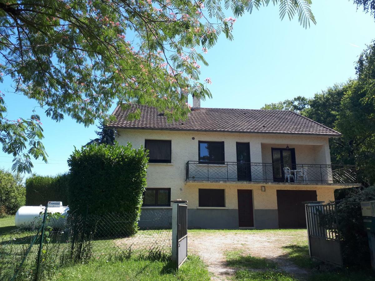 Location De Vacances A Gourdon En Bouriane Exterior photo